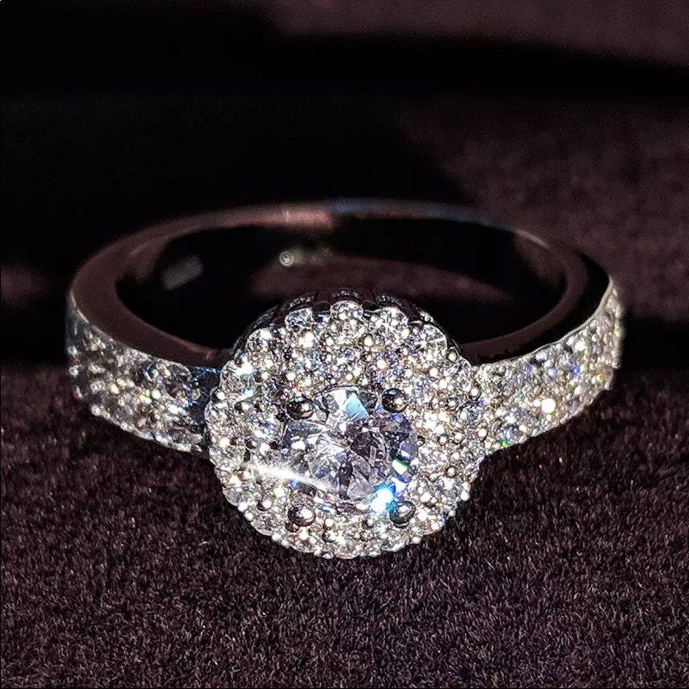 NEW 925 STERLING SILVER DIAMOND HALO RING - Picture 3 of 6